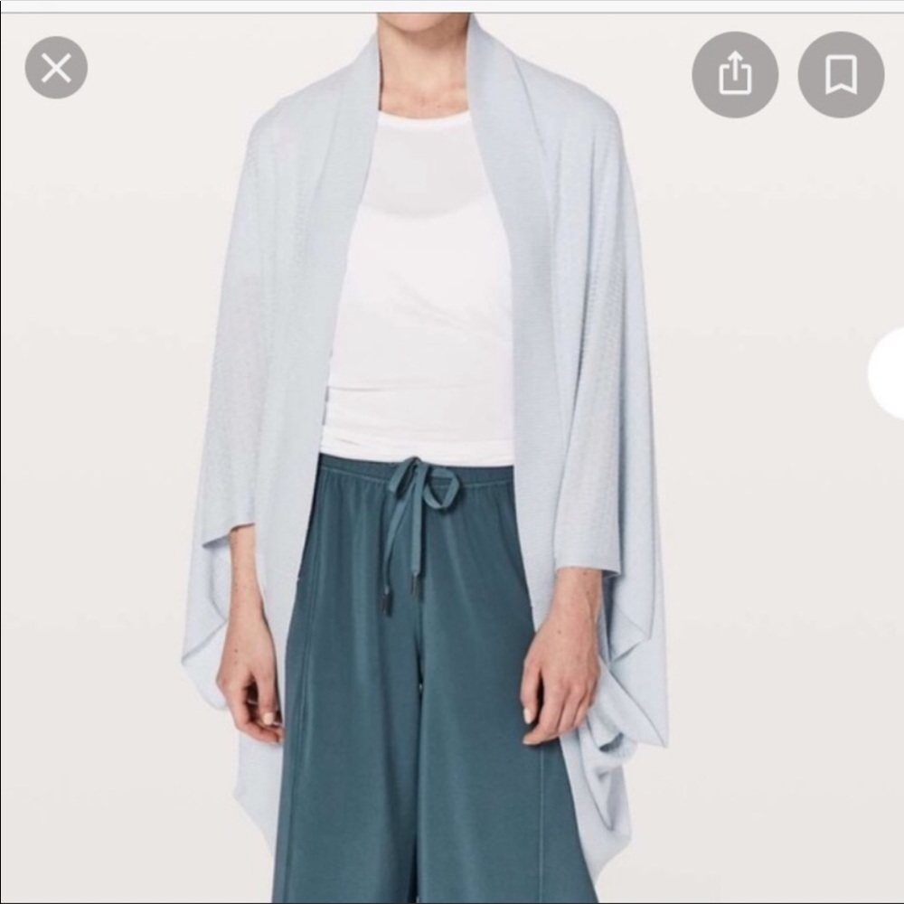 Lululemon wrap in Mauve color.